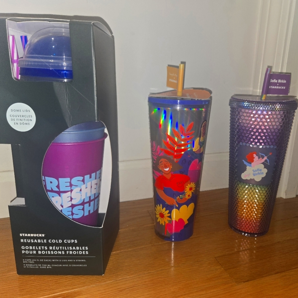 NWT Starbucks bundle 2 venti tumblers & 1 5- cup Reusable Cold cups w/lid & st